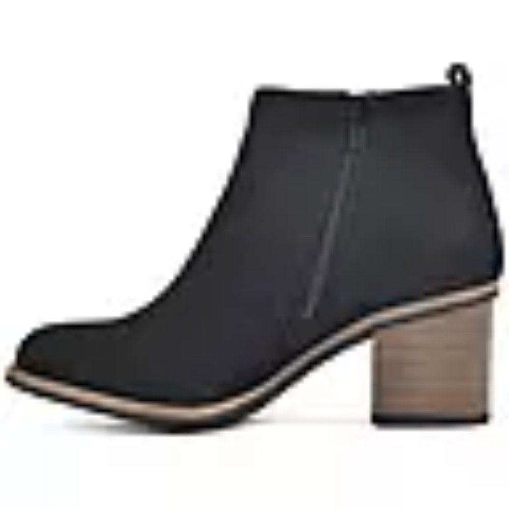 White Mountain Ladies Ankle Boots - Size 7 - Black - Brand New
